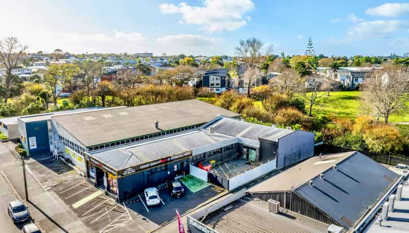 140-144 Apirana Avenue, Glen Innes