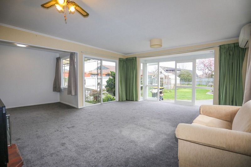 ILAM - 5 BEDROOM, 2 BATHROOM, GAS FIRE + HEAT PUMP, NEXT TO SUSHI BALL HOUSE! - Widok 5