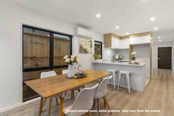 12A Holland Avenue, Point England