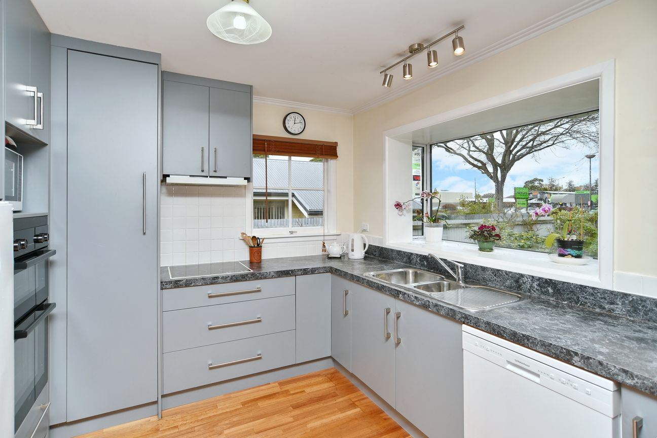 Family Living with Future Potential - Vista 3