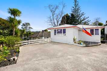 16 Parrs Cross Road, Henderson