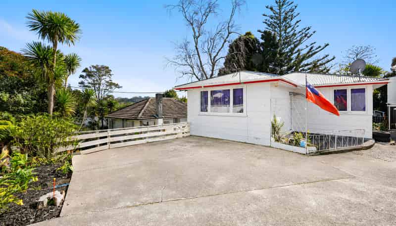16 Parrs Cross Road, Henderson