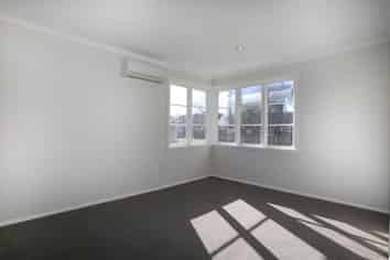 31a Hollyford Avenue, Bryndwr
