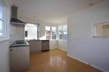 31a Hollyford Avenue, Bryndwr
