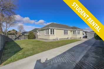 31a Hollyford Avenue, Bryndwr