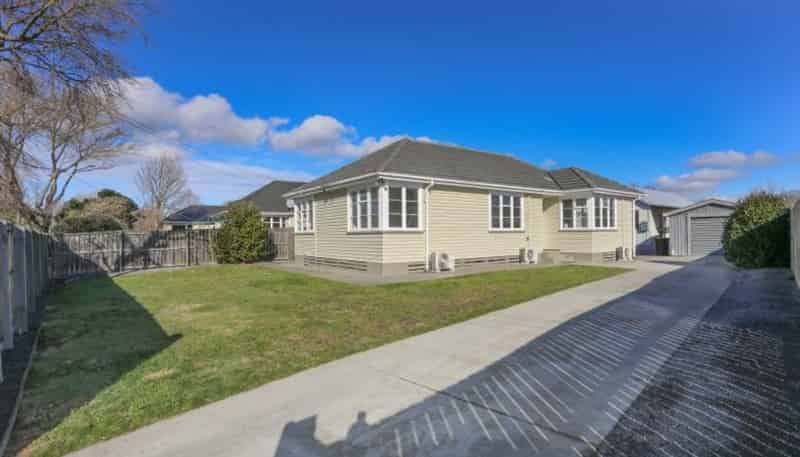 31a Hollyford Avenue, Bryndwr