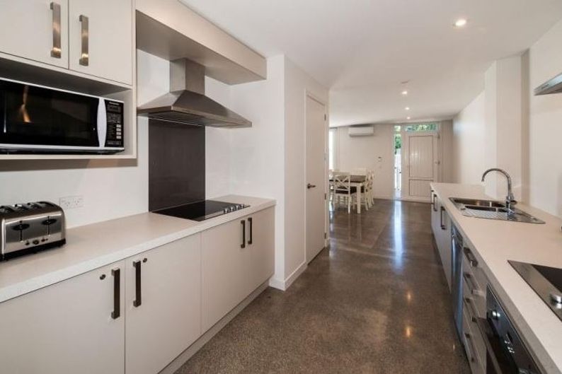 STUDENT PROPERTY - INCLUDES POWER ALL YEAR ROUND - 5 Bedrooms 5 Bathrooms Matipo St - Vista 2