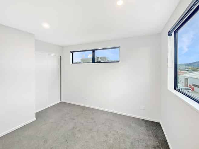 1/317 Lincoln Road , Addington