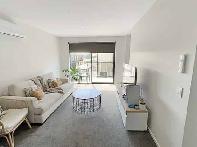 1/317 Lincoln Road , Addington