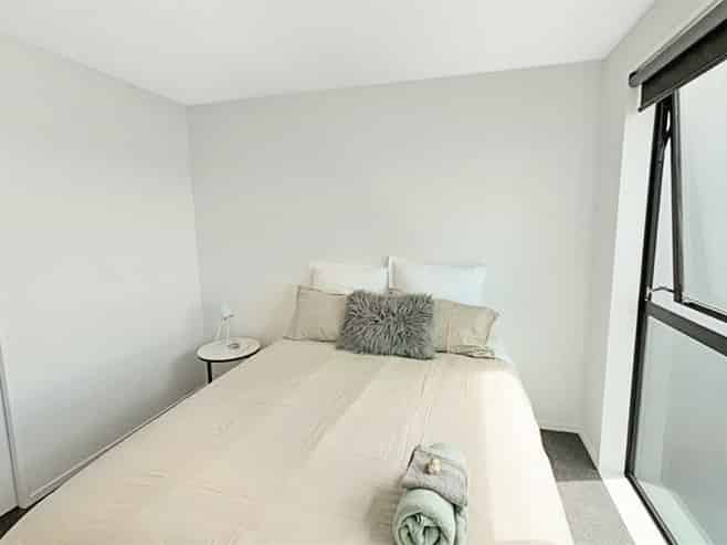 1/317 Lincoln Road , Addington