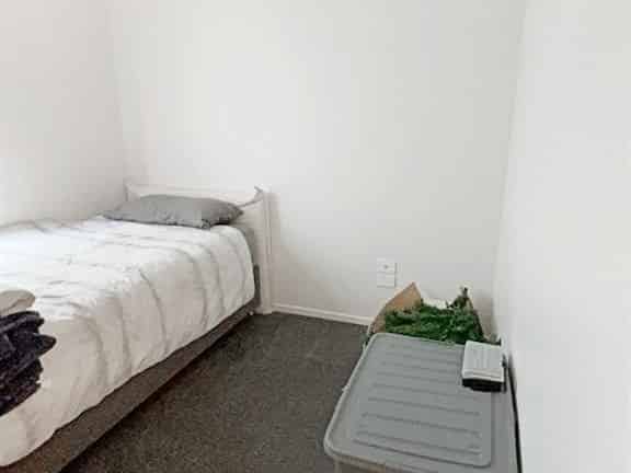 1/317 Lincoln Road , Addington