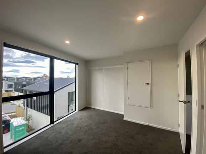 1/317 Lincoln Road , Addington