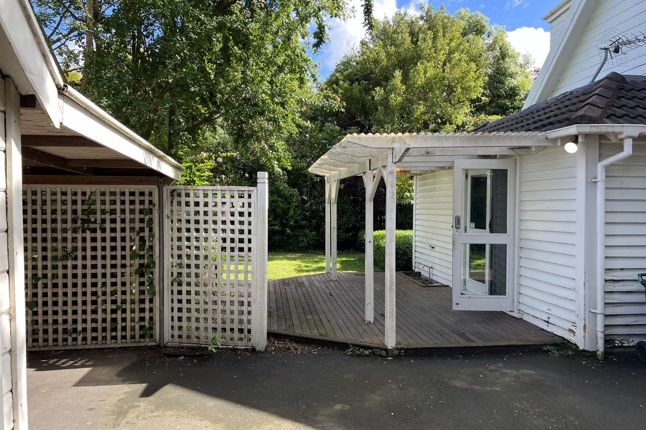 RICCARTON -STUNNING CHARACTER HOME, 6 BEDROOMS + STUDY , 2 BATHROOMS - Bild 3