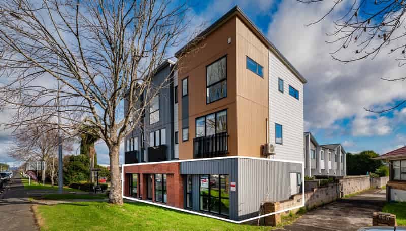 1&3/148 Lincoln Road, Henderson
