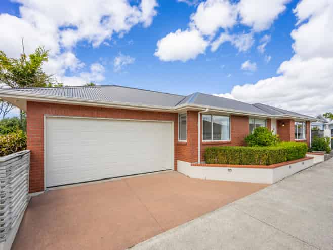 77 Red Beach Road, Red Beach