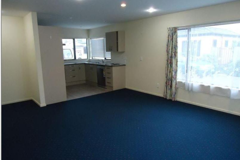 RICCARTON - MODERN 4 BEDROOM, 2 BATHROOM, 3 TOILETS, DOUBLE GLAZED - Bild 4