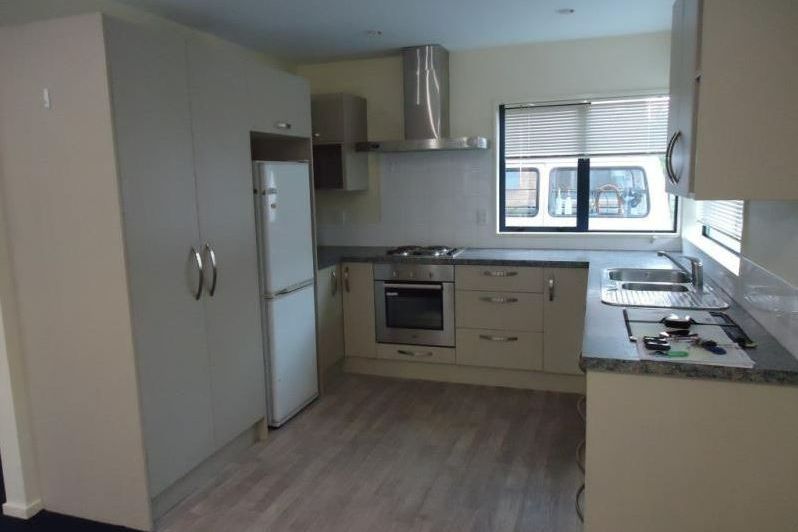 RICCARTON - MODERN 4 BEDROOM, 2 BATHROOM, 3 TOILETS, DOUBLE GLAZED - Bild 3