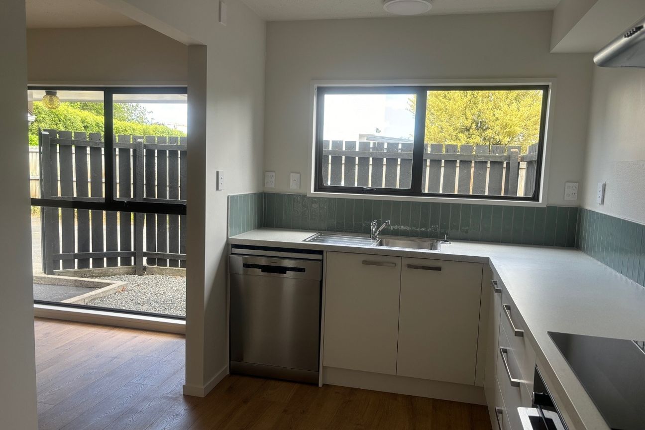 ILAM - STUDENT PROPERTY - CLOSE TO UC - 3 BEDROOMS - MODERN - Widok 3