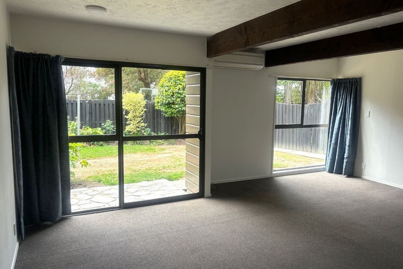 ILAM - STUDENT PROPERTY - CLOSE TO UC - 3 BEDROOMS - MODERN - Więcej