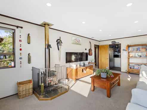 27 Fenchurch Grove, Stokes Valley