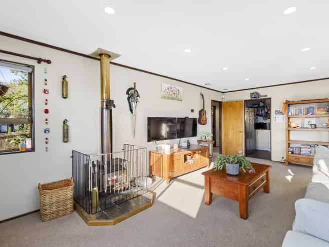 27 Fenchurch Grove, Stokes Valley