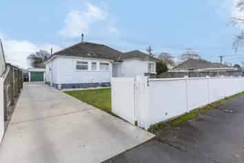164 Aorangi Road , Bryndwr