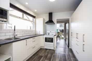 164 Aorangi Road , Bryndwr