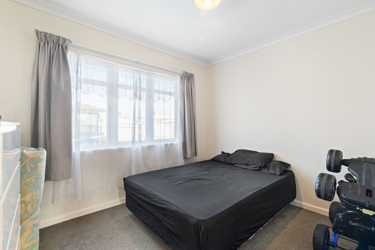 Affordable Do-Up Opportunity in Pukekohe - Meer