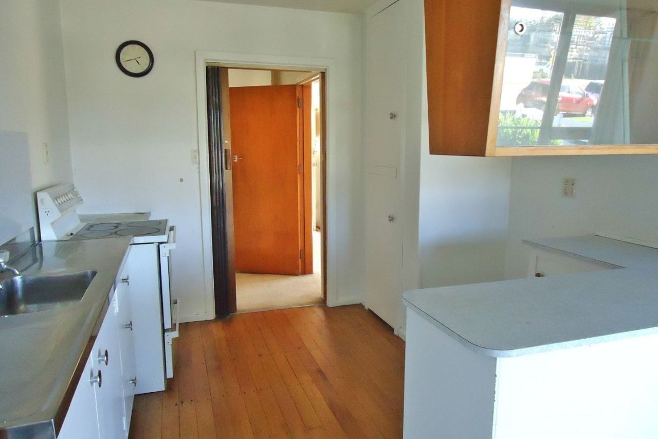 RICCARTON - 4 BEDROOMS/1 BATH, MINUTES WALK TO UC - Bild 3