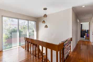 201 Fisher Parade, Farm Cove
