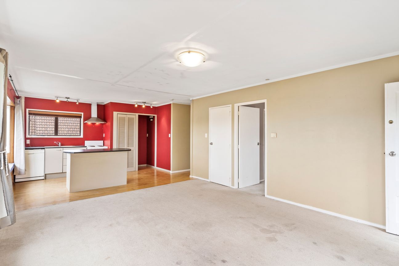 Spacious Elevated Unit - Bild 4