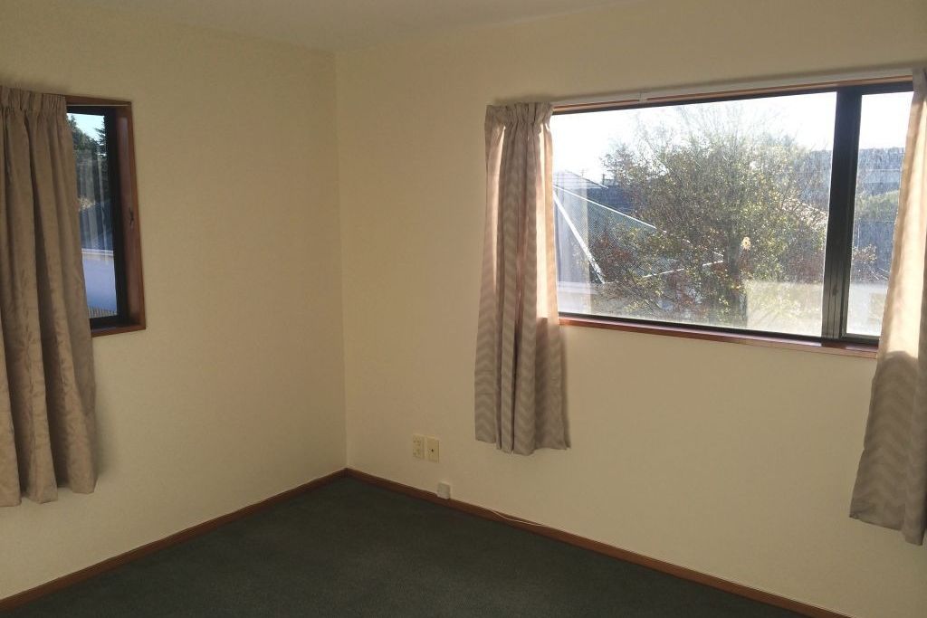 AVONHEAD - 3 BEDROOM, 2 BATHROOM, DOUBLE GARAGE (STUDENTS WELCOME) - Vista 5