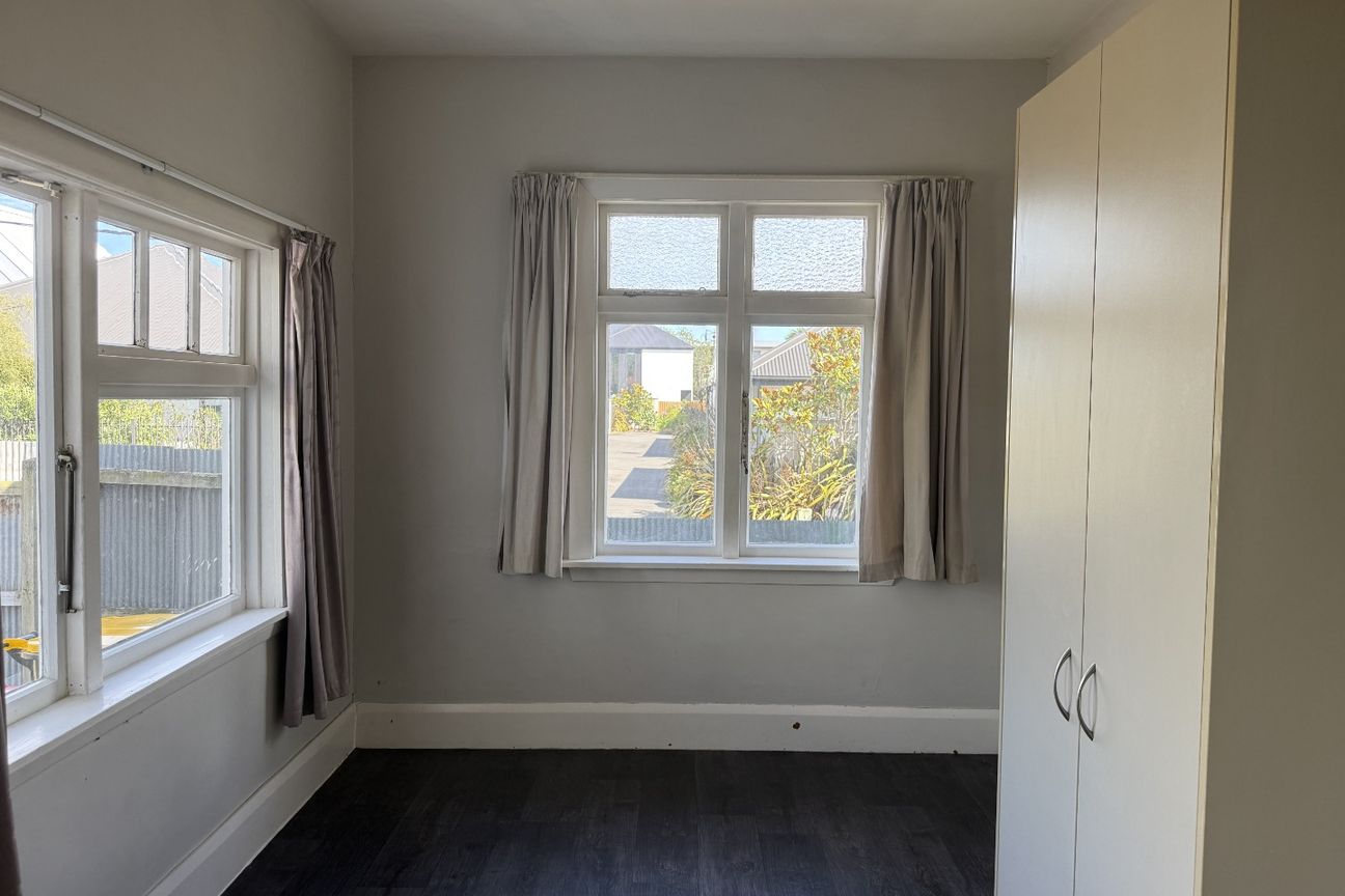 ADDINGTON - 4 BEDROOM, 1 BATHROOM/2 TOILETS - Vista 5