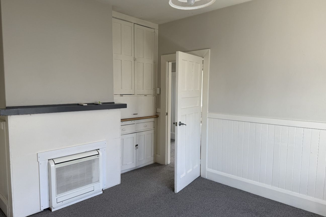ADDINGTON - 4 BEDROOM, 1 BATHROOM/2 TOILETS - Altro