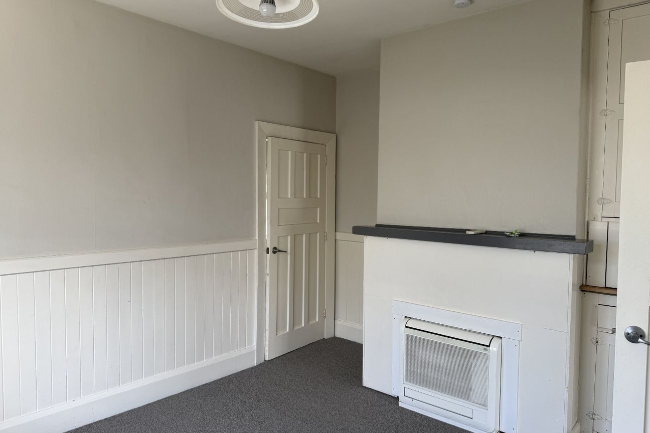 ADDINGTON - 4 BEDROOM, 1 BATHROOM/2 TOILETS - Vista 6