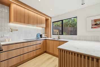 14B Gerontius Glade, Torbay