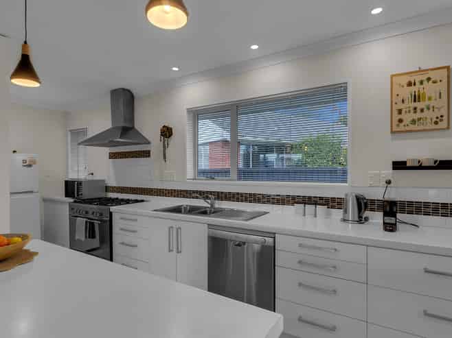 2/266 Sawyers Arms Road, Bishopdale