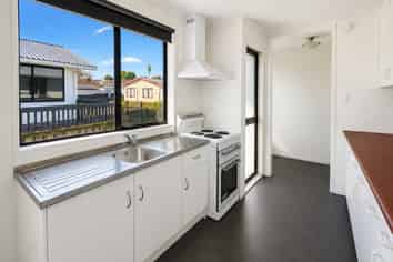 2/63 Palmers Road, Clendon Park