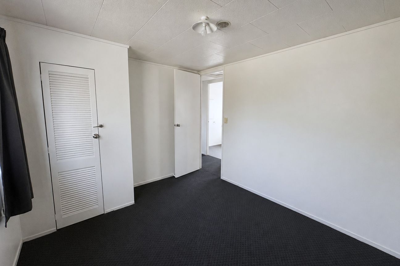 Clendon Park, 3 bedrooms - Fler