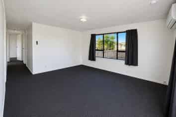 2/63 Palmers Road, Clendon Park