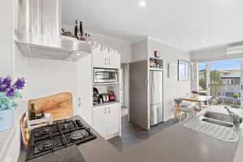 1/297 Carrington Street, Vogeltown