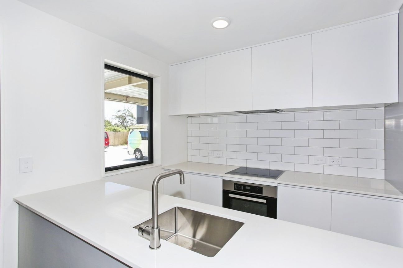 Brand new 2 beddy in great area. - Vista 3