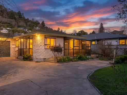 2/54B Bronte Street, Nelson