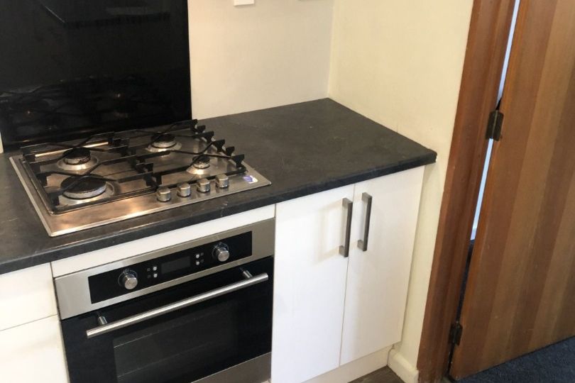 ILAM - STUDENT PROPERTY - 5 BEDROOMS 2 BATHROOMS NEXT TO UC - Aanzicht 3