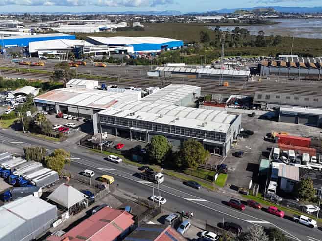 Functional Secure Site with Profile onto Saleyards
