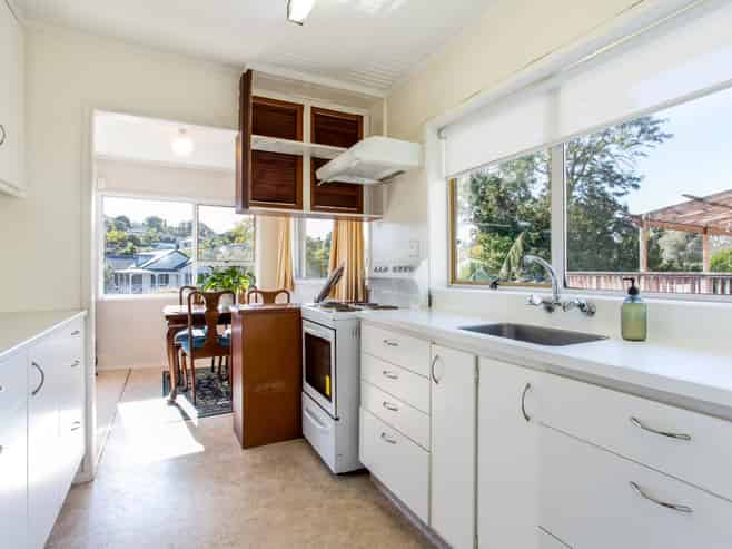 1/4 Celina Place, Browns Bay