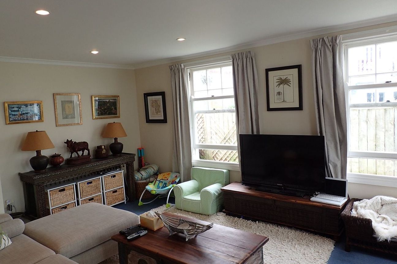 Charming 3BR Home in Vibrant Newtown - Bild 3