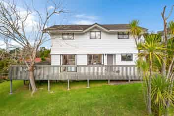 1/70 Ayton Drive, Totara Vale