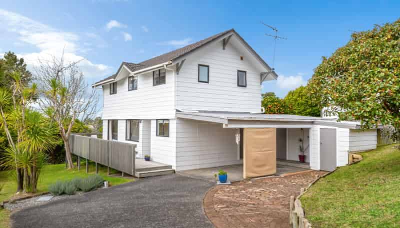 1/70 Ayton Drive, Totara Vale