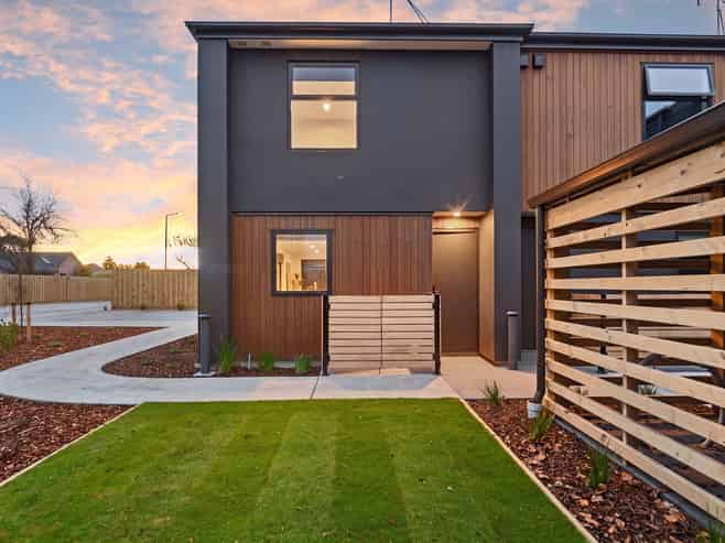 1/4 Burlington Street, Sydenham